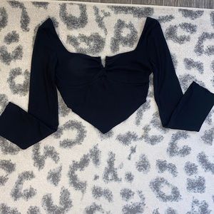 Black long sleeve crop top
